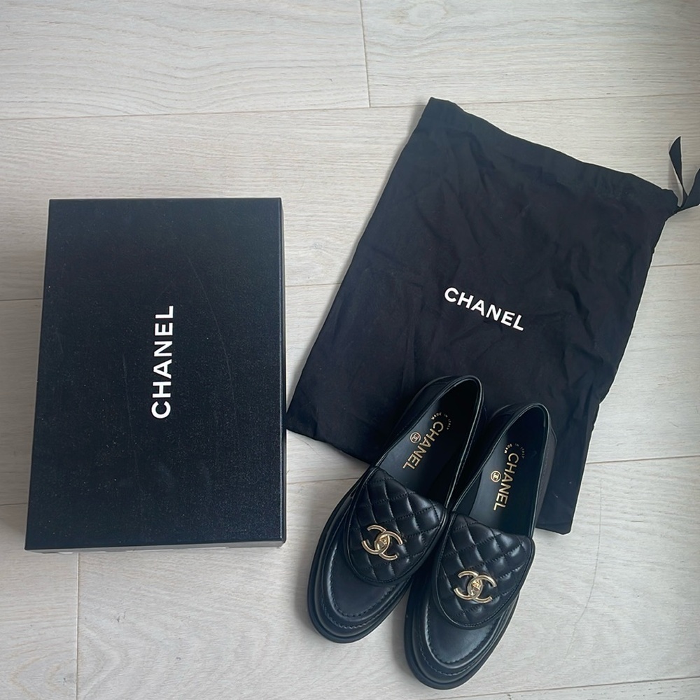 CHANEL Black Lambskin Loafers Size 39